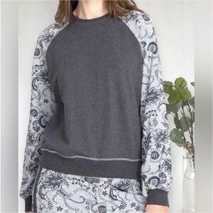 Johnny Was JWLA bishop sleeve sweatshirt grey floral wanders size small